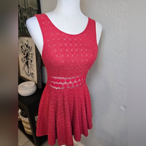 Free People Lace Crochet Vibrant Red Daisy Chain Mini Fit Flare Dress Size 2 - Picture 10 of 12
